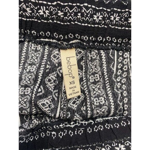 BeBop Shorts Juniors' XS Black White Pockets Comfort Soft Faux-Drawstring NEW - Picture 5 of 12